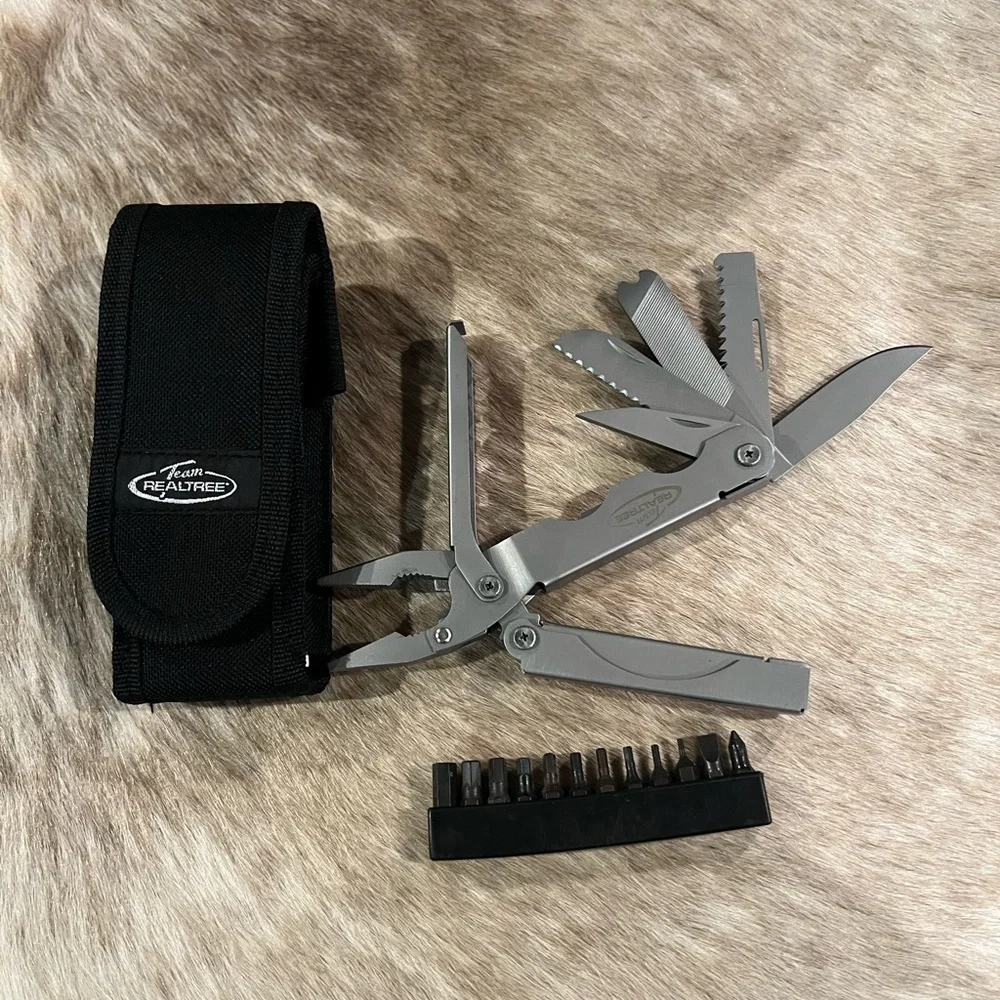 Real Tree Multi-Tool - Picture 2 of 3